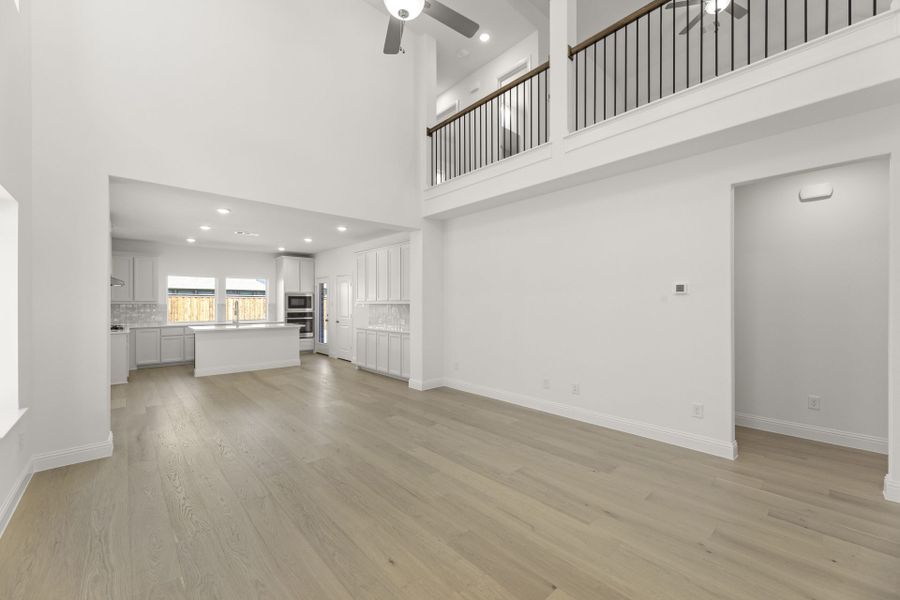 Spacious, unfurnished interior of a new home in The Reserve at Spiritas Ranch, Little Elm (Image 16).