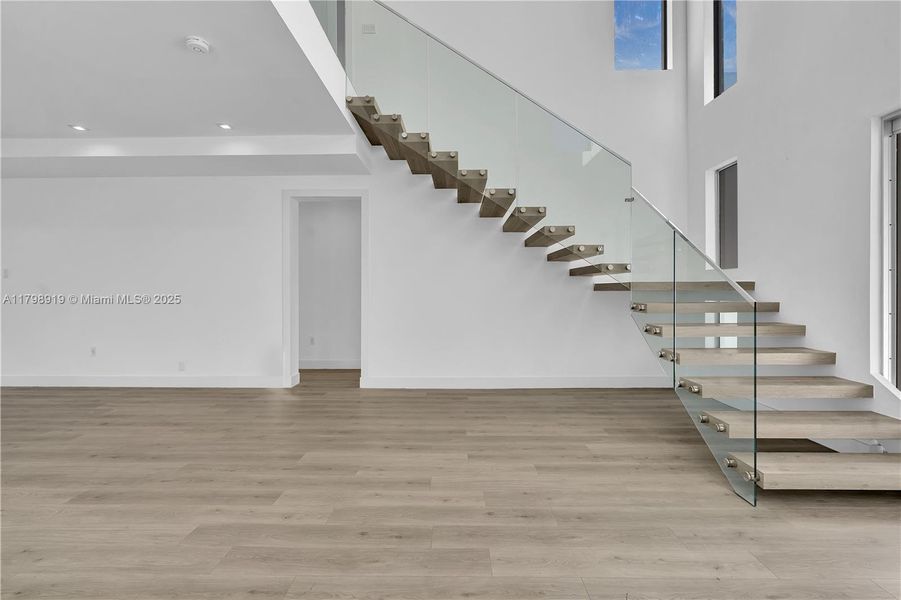 Image 30 of a home in .