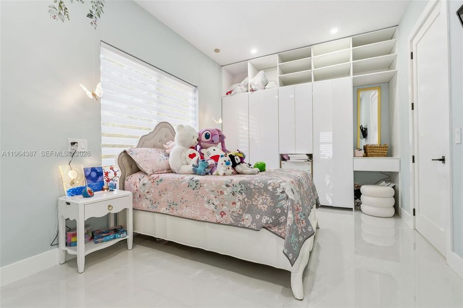 Furnished interior view inside a new home in , Clewiston (Image 8).