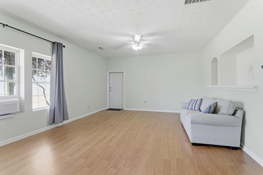 Spacious, unfurnished interior of a new home in , Senoia (Image 90).