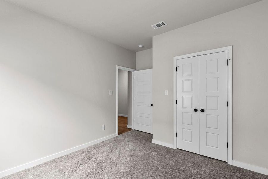 Spacious, unfurnished interior of a new home in Trails of Fossil Creek, Fort Worth (Image 20).