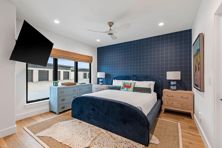 Furnished interior view inside a new home in , Iredell (Image 12).