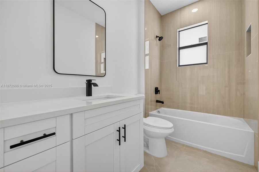 Furnished interior view inside a new home in , Lehigh Acres (Image 3).