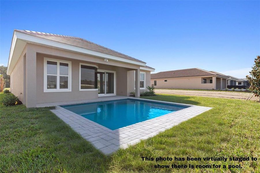 Exterior details and patio area of a home in Marina Del Palma, Palm Coast (Image 4).