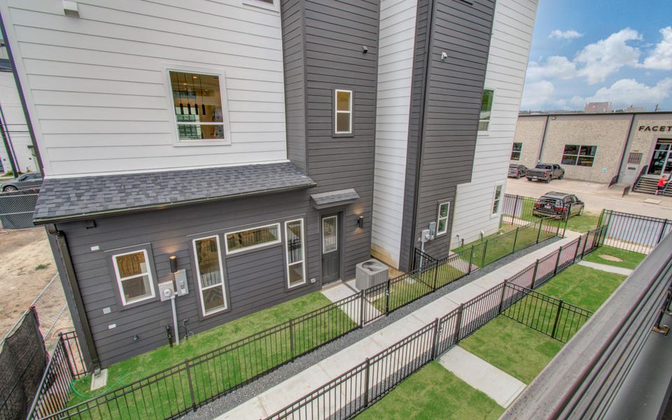 Exterior details and patio area of a home in , Houston (Image 22).