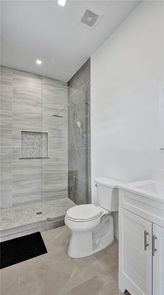 Furnished interior view inside a new home in , Lake Worth (Image 58). Furnished interior view inside a new home in , Lake Worth (Image 58).