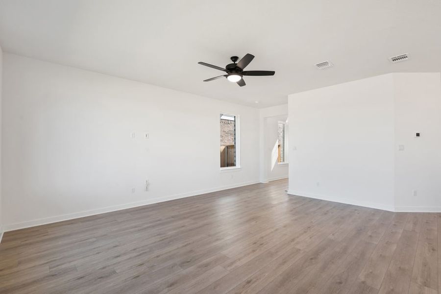 Spacious, unfurnished interior of a new home in Terrace Collection at Lariat, Liberty Hill (Image 21).