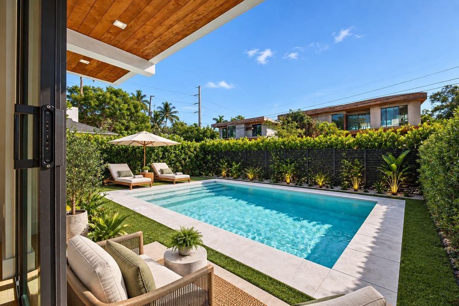 Pool view 2 Pool view 2
