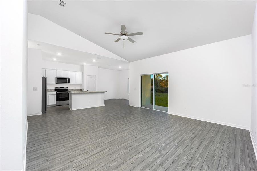 Spacious, unfurnished interior of a new home in Poinciana, Poinciana (Image 12). Spacious, unfurnished interior of a new home in Poinciana, Poinciana (Image 12).