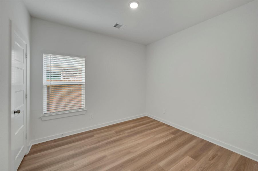 Spacious, unfurnished interior of a new home in Wildrye, Waller (Image 18).