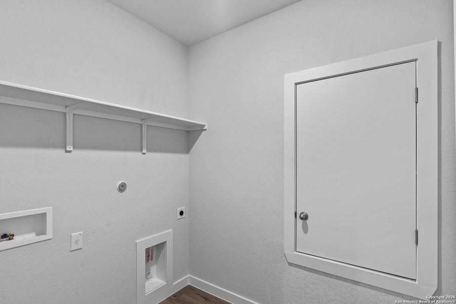 Spacious, unfurnished interior of a new home in Weltner Farms 50’s, New Braunfels (Image 29). Spacious, unfurnished interior of a new home in Weltner Farms 50’s, New Braunfels (Image 29).