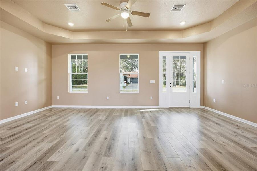 Spacious, unfurnished interior of a new home in , Ocala (Image 23).