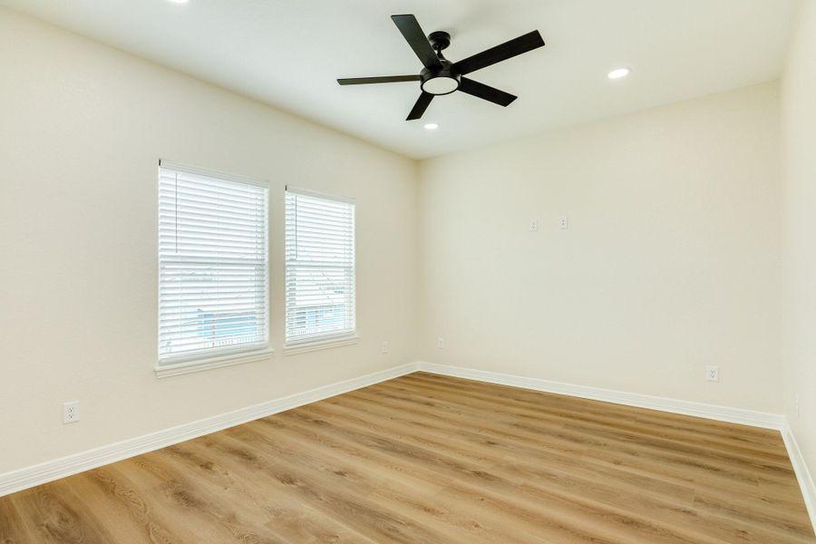 Spacious, unfurnished interior of a new home in , Surfside Beach (Image 11).