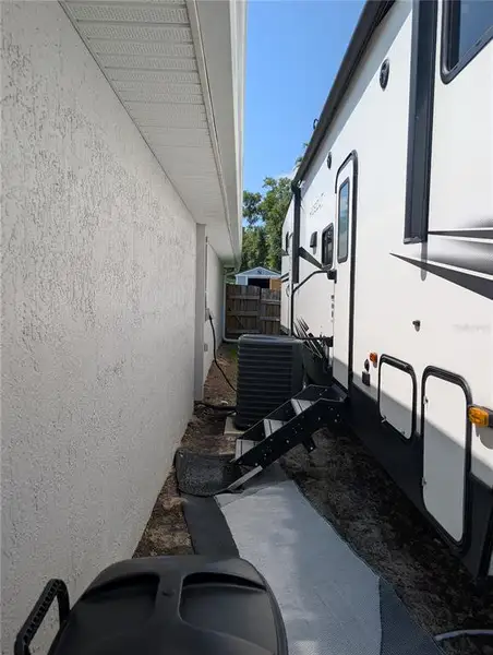 Exterior details and patio area of a home in , Ocala (Image 1). Exterior details and patio area of a home in , Ocala (Image 1).
