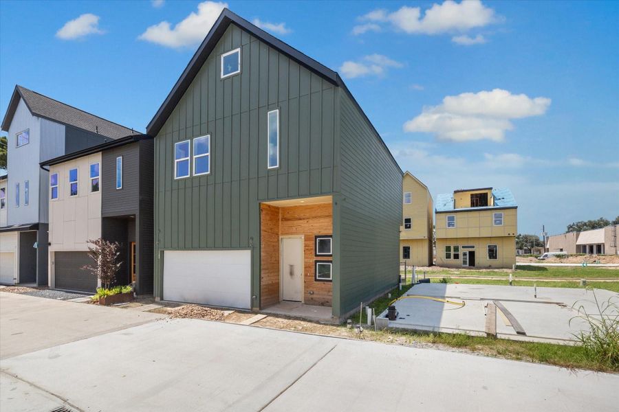 Image 33 of a home in .