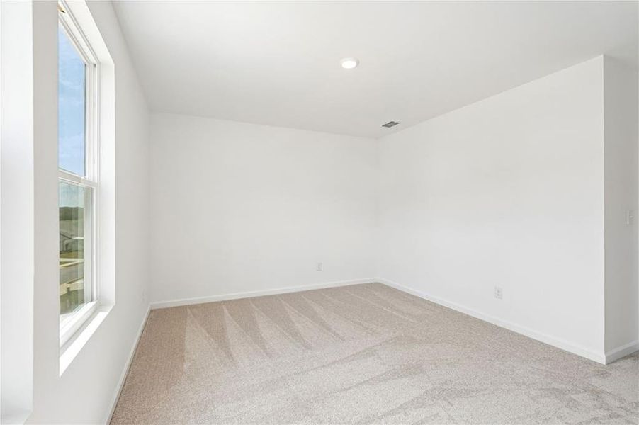 Spacious, unfurnished interior of a new home in Heritage River, Euharlee (Image 29). Spacious, unfurnished interior of a new home in Heritage River, Euharlee (Image 29).