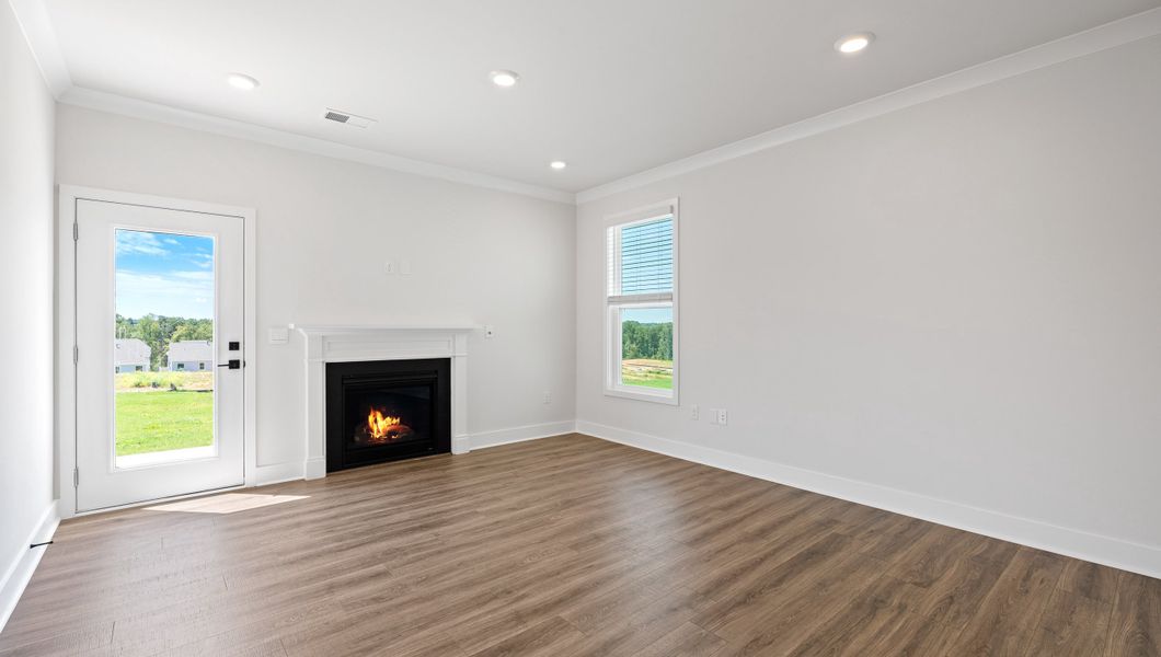 Spacious, unfurnished interior of a new home in Adams Glen, Greenville (Image 19).