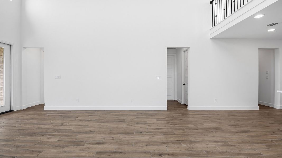 Spacious, unfurnished interior of a new home in Meraki, Forney (Image 18).