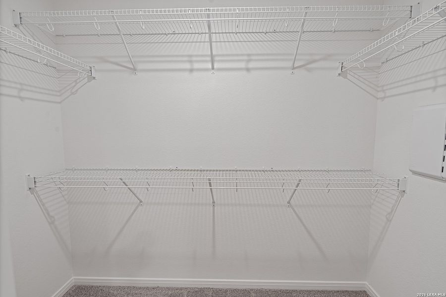 Spacious, unfurnished interior of a new home in Rosewood Estates, Lytle (Image 10).