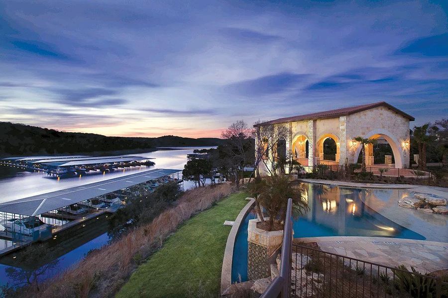 Community amenities in Las Brisas Estates, Lakeway (Image 10).