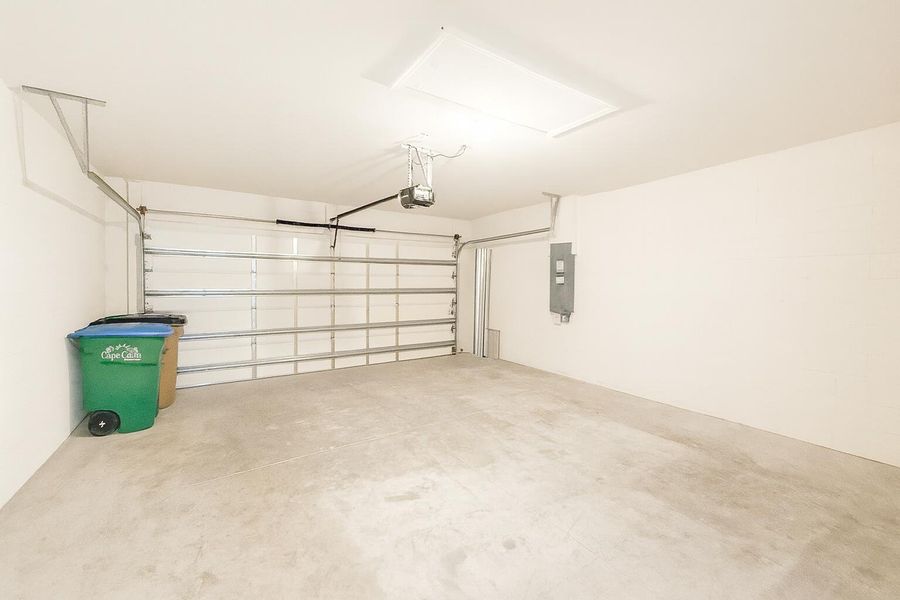 Spacious, unfurnished interior of a new home in , Cape Coral (Image 9). Spacious, unfurnished interior of a new home in , Cape Coral (Image 9).