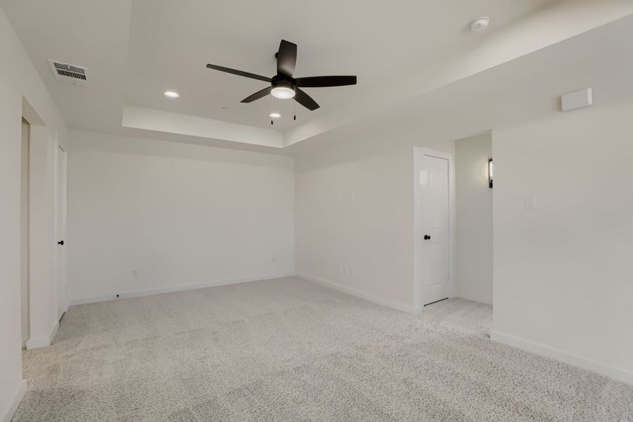 3137 Sir Judge - Media Room