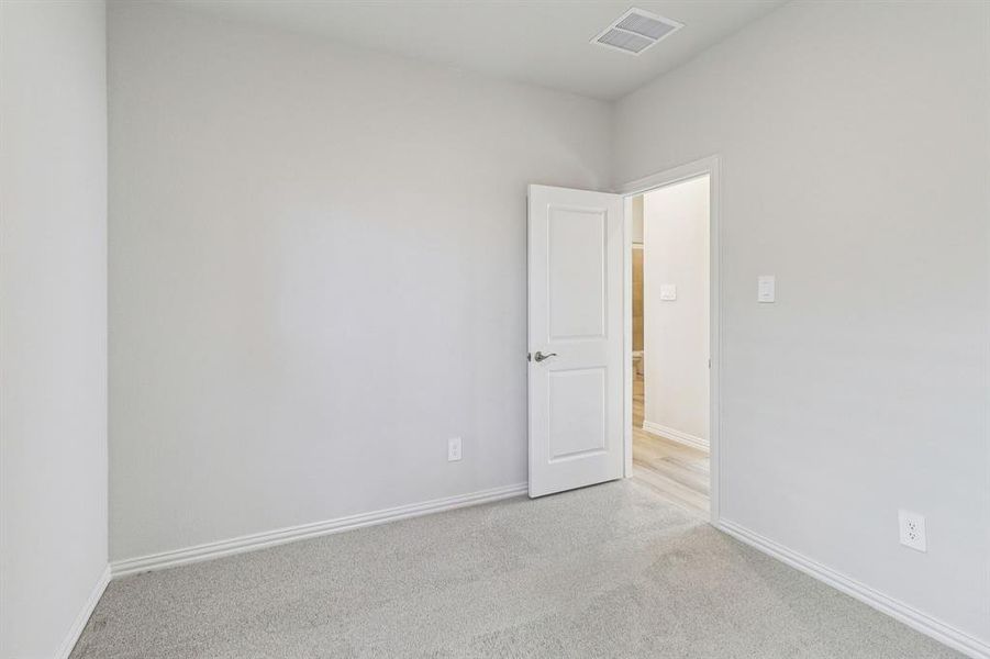 Spacious, unfurnished interior of a new home in Lakehaven - Spring Series, Farmersville (Image 24).