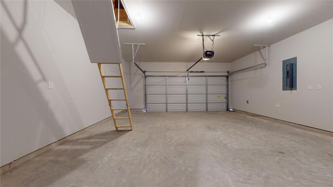 Spacious, unfurnished interior of a new home in Lexington Heights 50', Willis (Image 37).