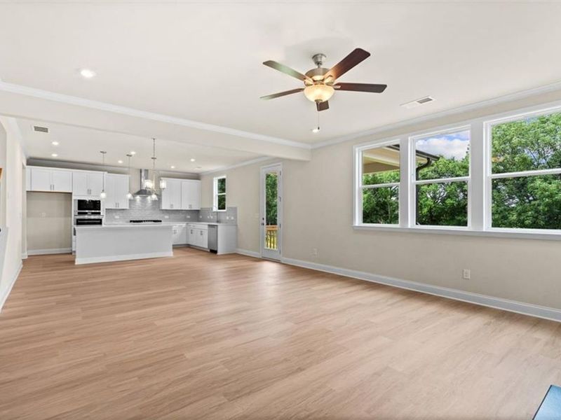 Spacious, unfurnished interior of a new home in Wehunt Meadows, Hoschton (Image 29).