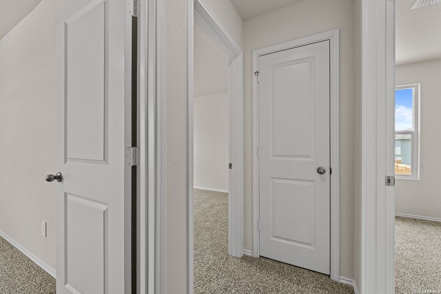 Spacious, unfurnished interior of a new home in Swenson Heights, Seguin (Image 21).