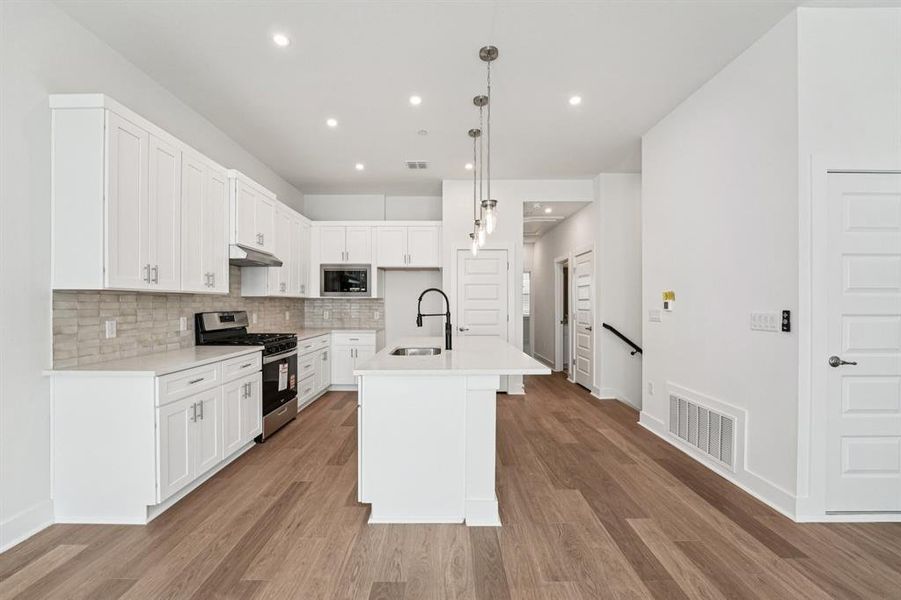 Every detail shows-off sophisticated design, modernstyle, and a focus on easy city living. (Sample photo of finishes and layout)