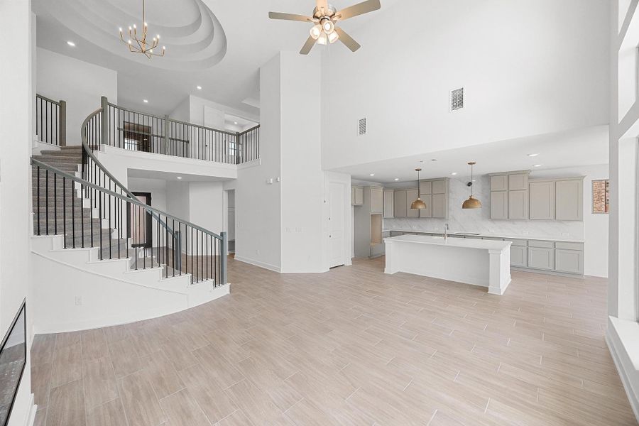 Spacious, unfurnished interior of a new home in Lakeside at Tessera - 60', Lago Vista (Image 12).