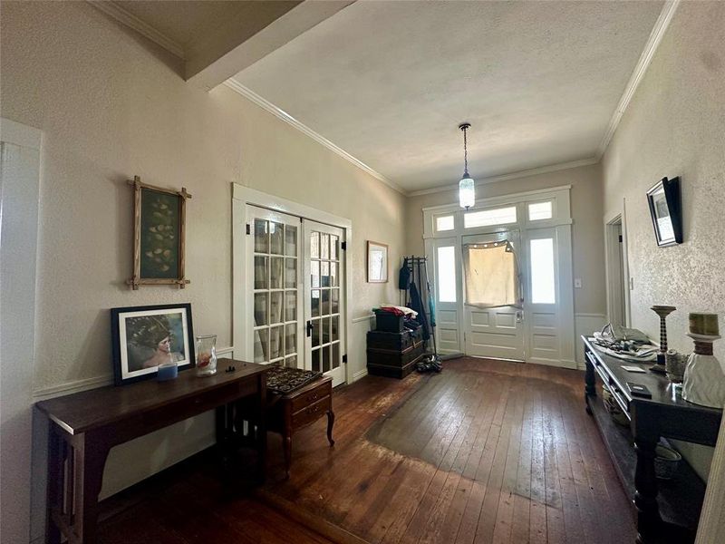 Furnished interior view inside a new home in , Paris (Image 4). Furnished interior view inside a new home in , Paris (Image 4).