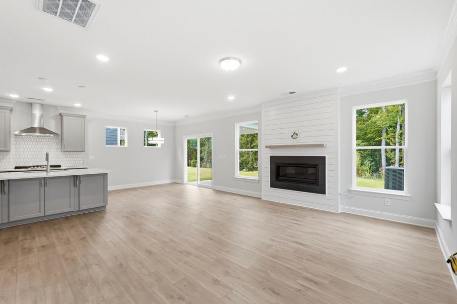 Spacious, unfurnished interior of a new home in Caldwell Forest, Charlotte (Image 18).