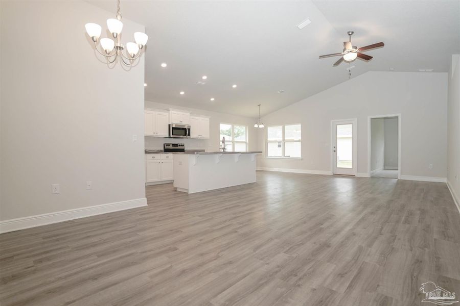 Spacious, unfurnished interior of a new home in Pine Top, Cantonment (Image 7). Spacious, unfurnished interior of a new home in Pine Top, Cantonment (Image 7).