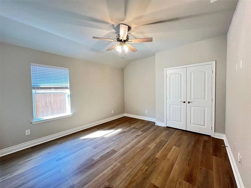 Spacious, unfurnished interior of a new home in , Greenville (Image 10).