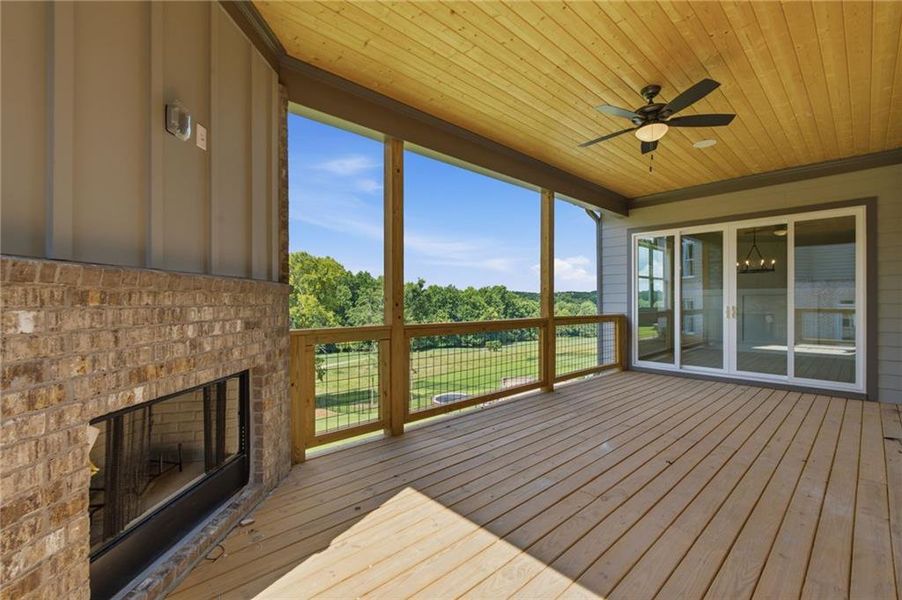 Exterior details and patio area of a home in , Jefferson (Image 4).
