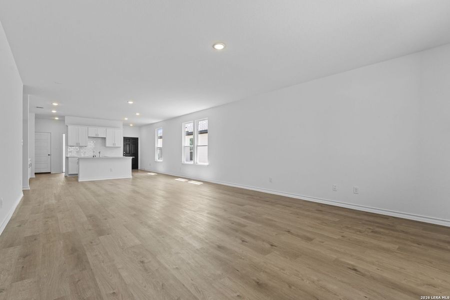 Spacious, unfurnished interior of a new home in Corley Farms, Boerne (Image 33).