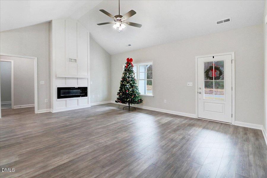 16-309 Creeks Edge Dr-16