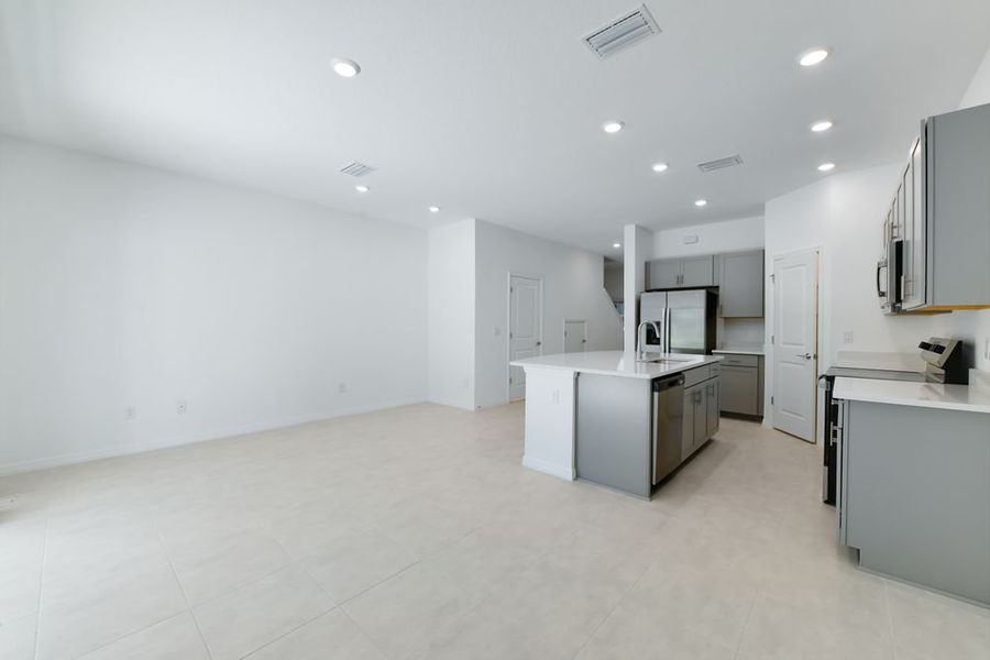 Spacious, unfurnished interior of a new home in Vinterra Townhomes, Nokomis (Image 14). Spacious, unfurnished interior of a new home in Vinterra Townhomes, Nokomis (Image 14).