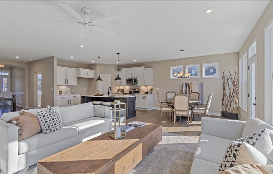 Representative furnished interior of a home built from the Edenton by Fischer Homes in Savannah Lakes, Hiram (Image 11).