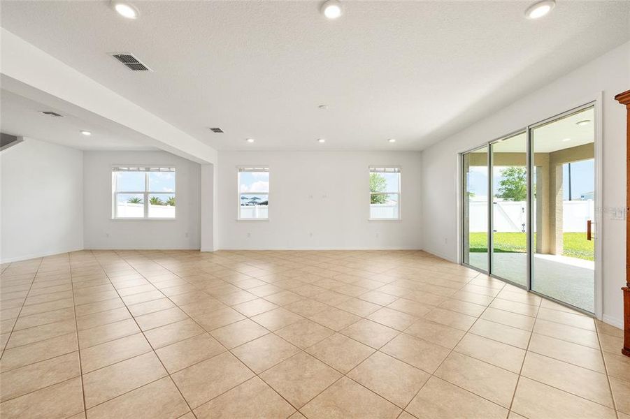Spacious, unfurnished interior of a new home in Calesa Township, Ocala (Image 47). Spacious, unfurnished interior of a new home in Calesa Township, Ocala (Image 47).