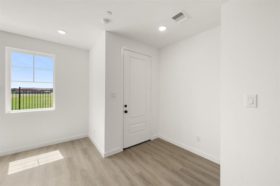 5708 Lakeview- Loft-1