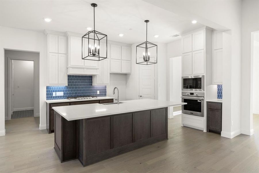 12. 473 Flor - Kitchen (2)