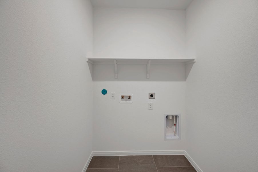 Spacious, unfurnished interior of a new home in Jordan Ranch - Terrace Collection, Fulshear (Image 13).