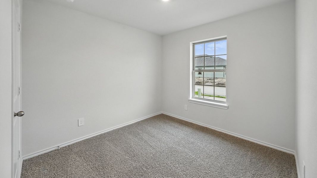 Spacious, unfurnished interior of a new home in Oak Valley Estates, Bullard (Image 18).
