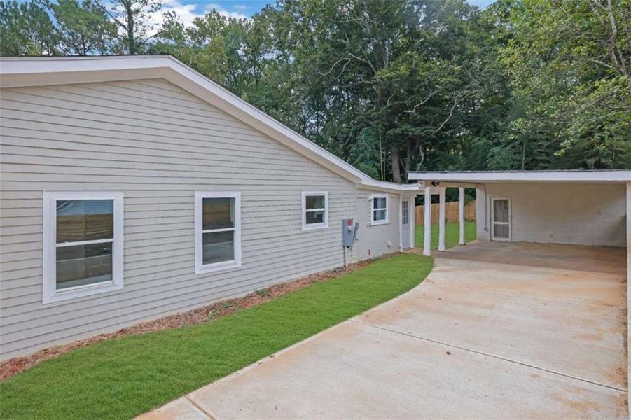 Exterior details and patio area of a home in , Smyrna (Image 15).