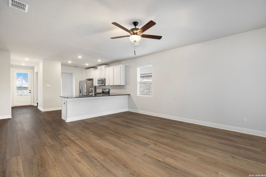 Spacious, unfurnished interior of a new home in Hightop Ridge, Converse (Image 15).