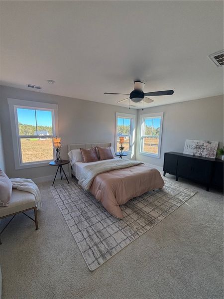 Furnished interior view inside a new home in Eagle Creek, Central (Image 8).