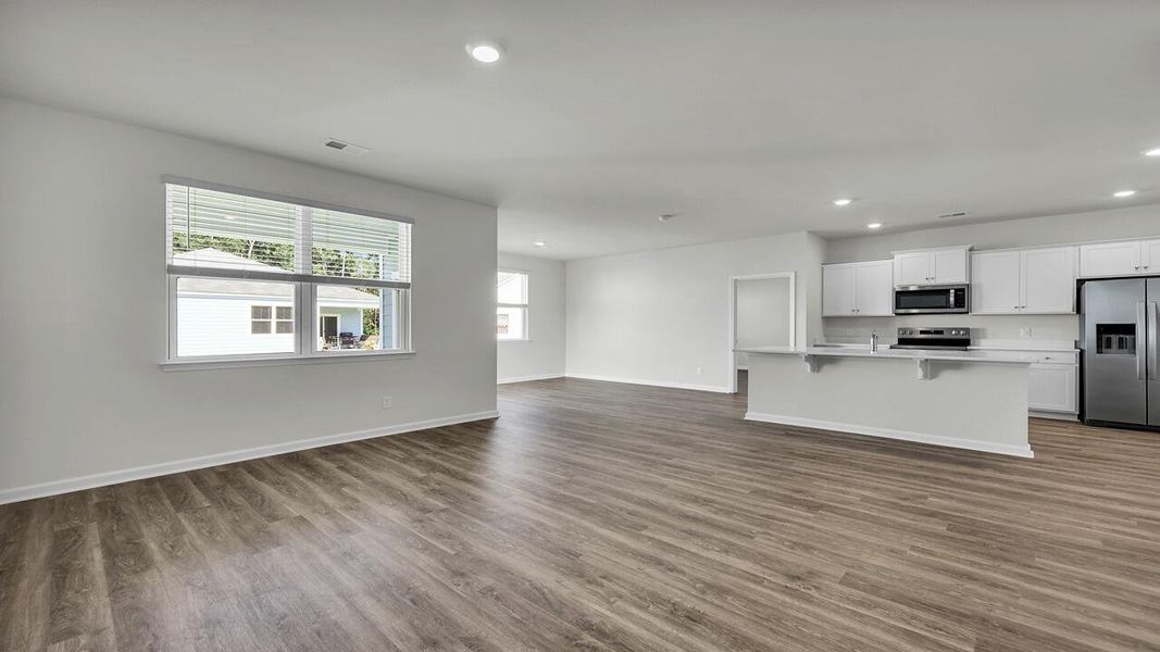 Spacious, unfurnished interior of a new home in Hillcrest, Ravenel (Image 13).